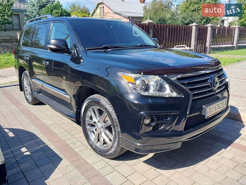 Внедорожник / Кроссовер Lexus LX 2013 в 