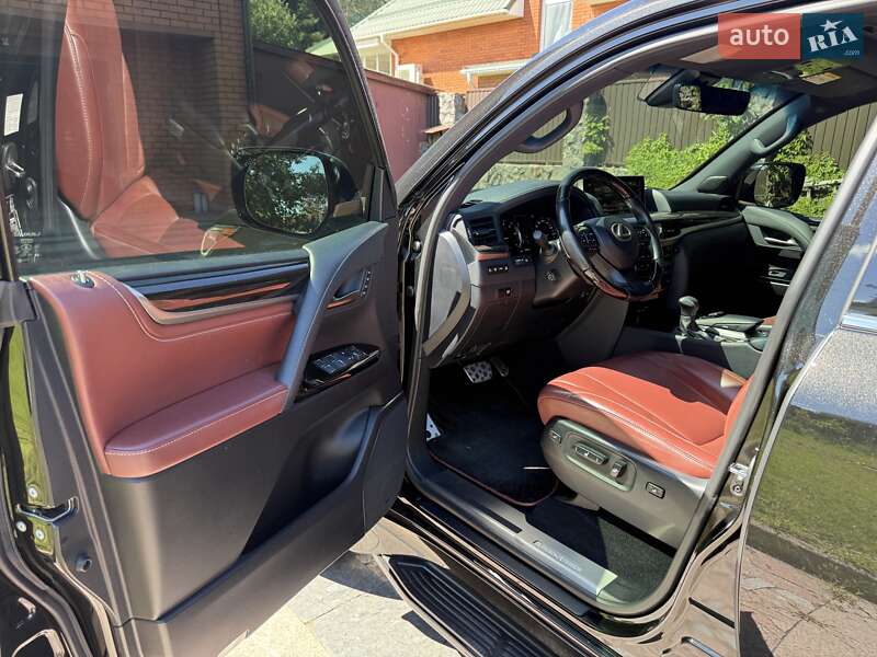 Позашляховик / Кросовер Lexus LX 2018 в Кременчуці фото 12 Позашляховик / Кросовер Lexus LX 2018 в Кременчуці