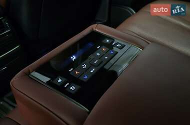 Внедорожник / Кроссовер Lexus LX 2019 в 