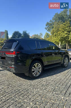 Внедорожник / Кроссовер Lexus LX 2022 в 