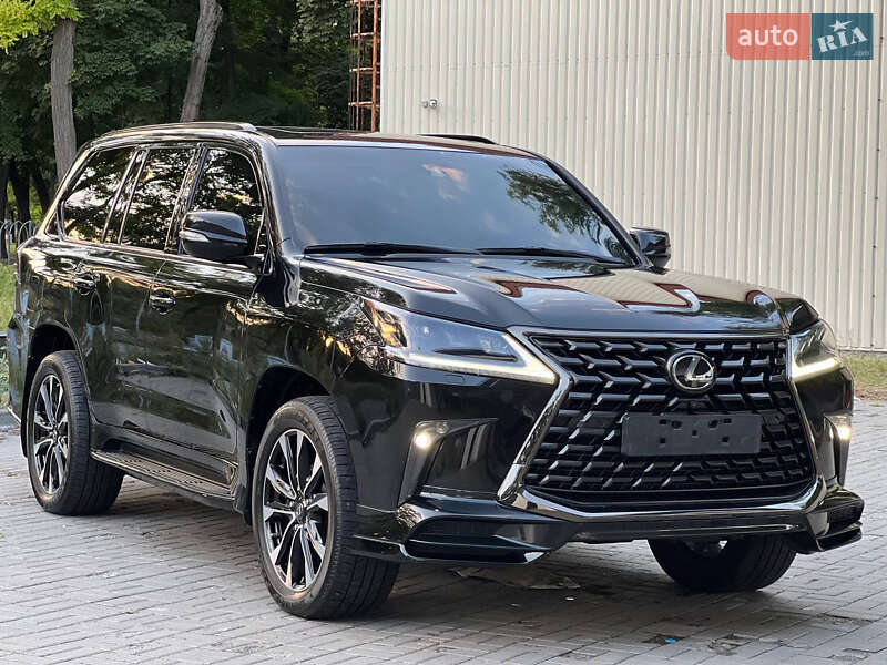 Внедорожник / Кроссовер Lexus LX 2021 в 
