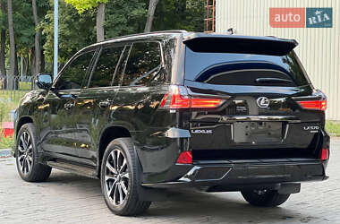 Внедорожник / Кроссовер Lexus LX 2021 в 
