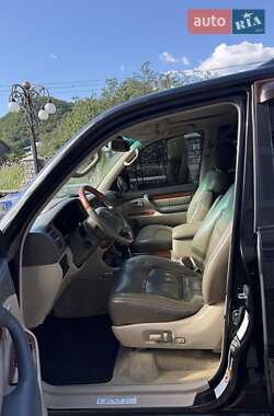 Внедорожник / Кроссовер Lexus LX 2004 в 