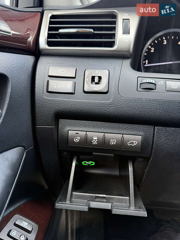 Позашляховик / Кросовер Lexus LX 2012 в Києві