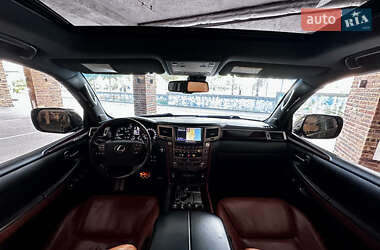 Внедорожник / Кроссовер Lexus LX 2014 в 