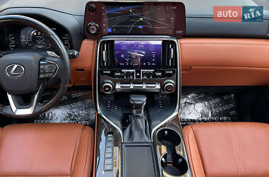 Внедорожник / Кроссовер Lexus LX 2022 в 