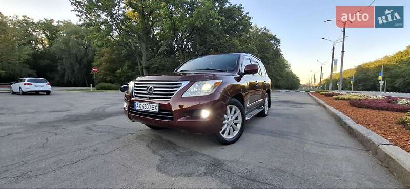 Lexus LX 2008