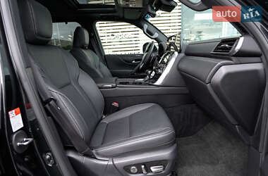 Внедорожник / Кроссовер Lexus LX 2024 в 
