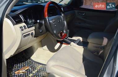 Позашляховик / Кросовер Lexus LX 2008 в 