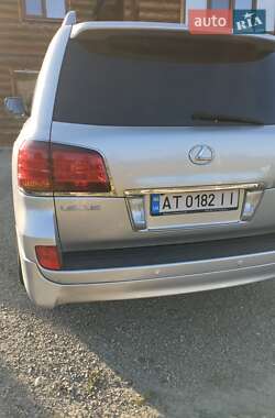 Позашляховик / Кросовер Lexus LX 2010 в 