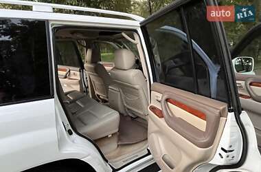 Внедорожник / Кроссовер Lexus LX 2006 в 