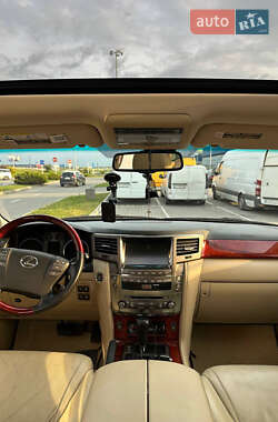 Позашляховик / Кросовер Lexus LX 2008 в 