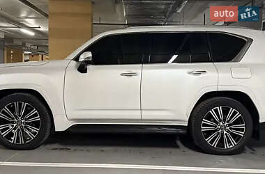 Внедорожник / Кроссовер Lexus LX 2022 в 