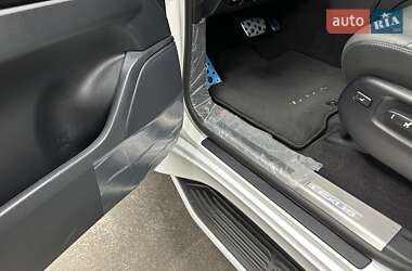 Внедорожник / Кроссовер Lexus LX 2021 в 