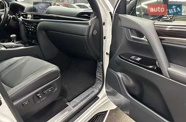 Внедорожник / Кроссовер Lexus LX 2021 в 