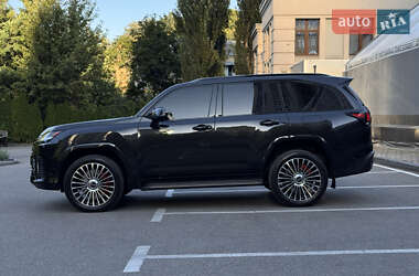 Позашляховик / Кросовер Lexus LX 2022 в 