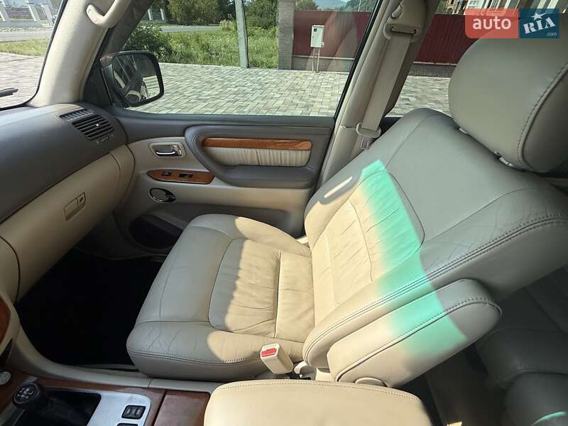 Внедорожник / Кроссовер Lexus LX 2006 в Тячеве фото 16 Внедорожник / Кроссовер Lexus LX 2006 в Тячеве