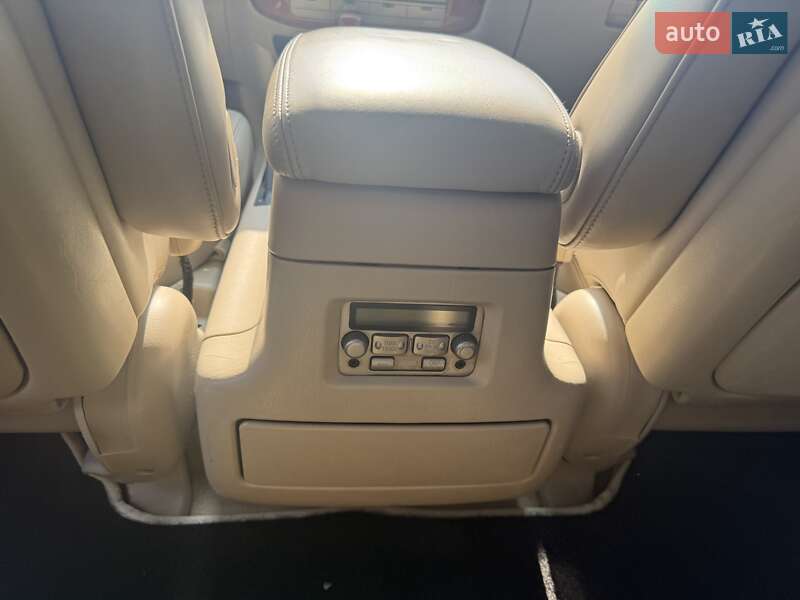 Внедорожник / Кроссовер Lexus LX 2006 в Тячеве фото 29 Внедорожник / Кроссовер Lexus LX 2006 в Тячеве