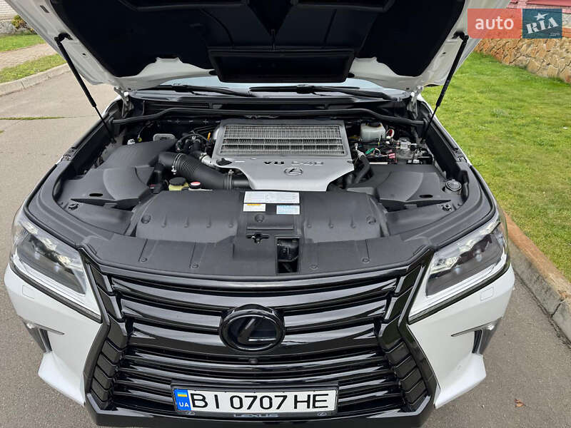 Позашляховик / Кросовер Lexus LX 2015 в Києві