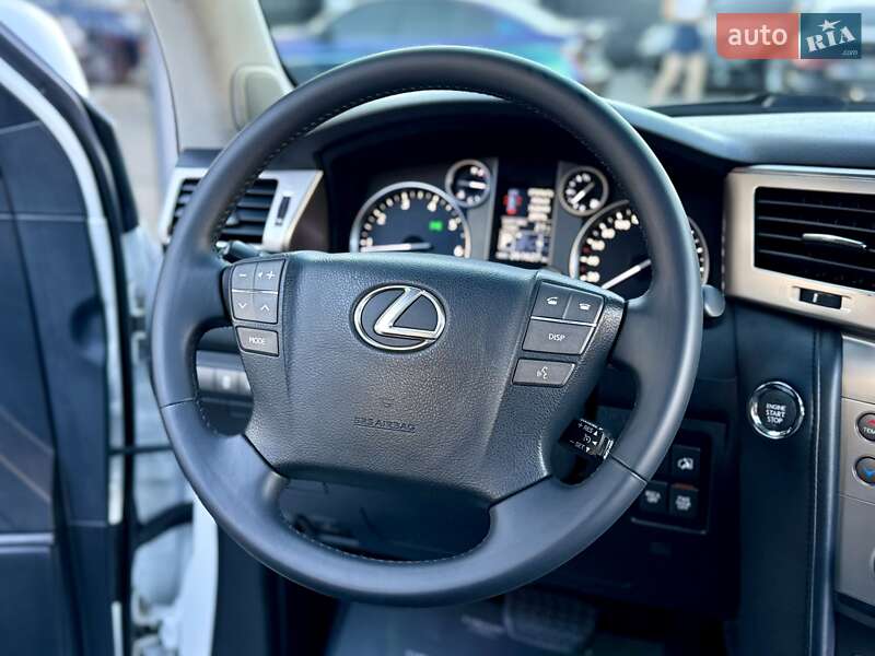 Внедорожник / Кроссовер Lexus LX 2012 в Киеве