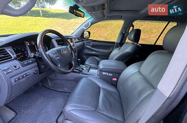 Внедорожник / Кроссовер Lexus LX 2010 в 