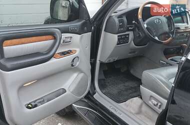 Внедорожник / Кроссовер Lexus LX 2006 в 