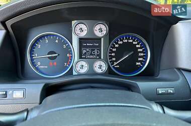 Позашляховик / Кросовер Lexus LX 2010 в 