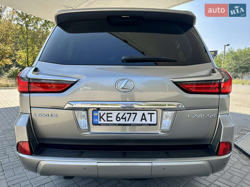 Позашляховик / Кросовер Lexus LX 2016 в Дніпрі