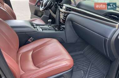 Внедорожник / Кроссовер Lexus LX 2021 в 