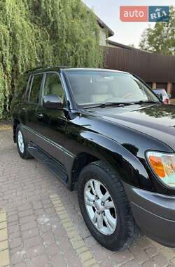 Внедорожник / Кроссовер Lexus LX 2004 в 