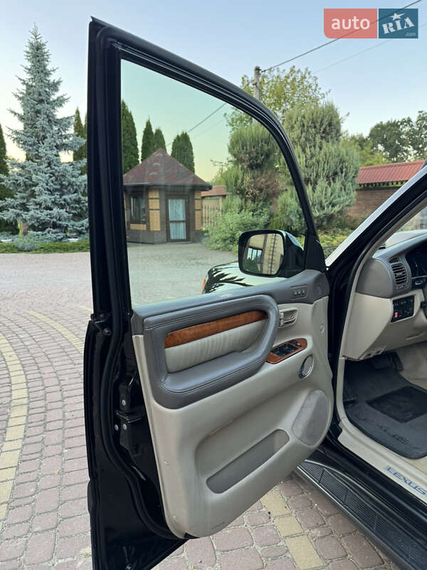 Позашляховик / Кросовер Lexus LX 2004 в Києві