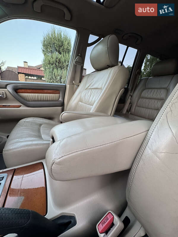 Позашляховик / Кросовер Lexus LX 2004 в Києві