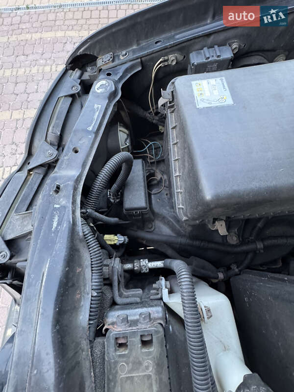 Позашляховик / Кросовер Lexus LX 2004 в Києві