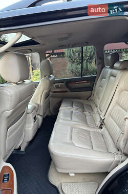 Внедорожник / Кроссовер Lexus LX 2004 в 