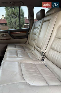 Внедорожник / Кроссовер Lexus LX 2004 в 