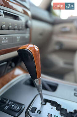 Внедорожник / Кроссовер Lexus LX 2004 в 