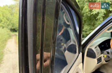 Внедорожник / Кроссовер Lexus LX 2005 в 