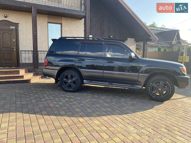 Позашляховик / Кросовер Lexus LX 2006 в Борзні