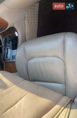 Позашляховик / Кросовер Lexus LX 2006 в 