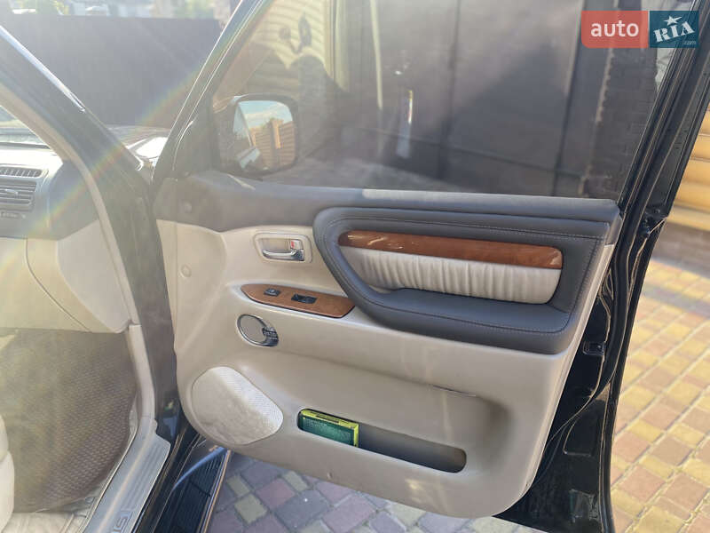 Позашляховик / Кросовер Lexus LX 2006 в Борзні