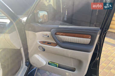 Позашляховик / Кросовер Lexus LX 2006 в 