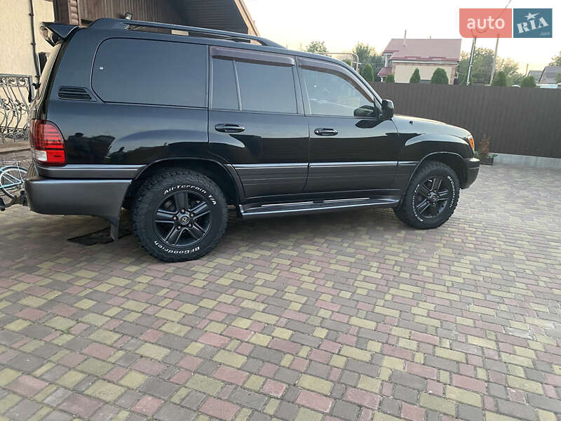 Позашляховик / Кросовер Lexus LX 2006 в Борзні