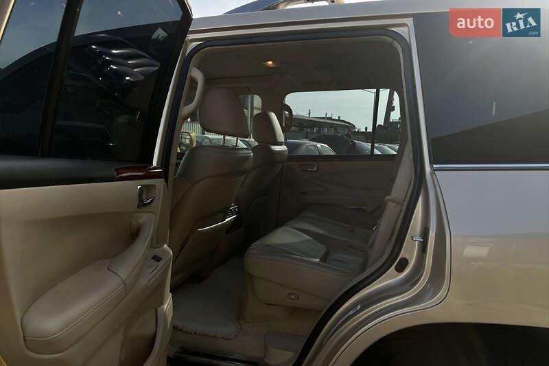 Позашляховик / Кросовер Lexus LX 2008 в Мукачевому