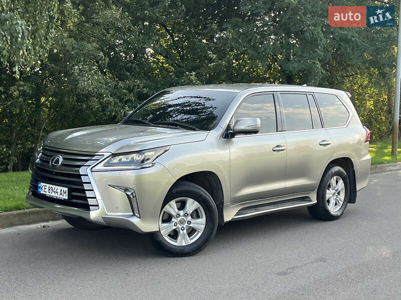 Позашляховик / Кросовер Lexus LX 2017 в Києві