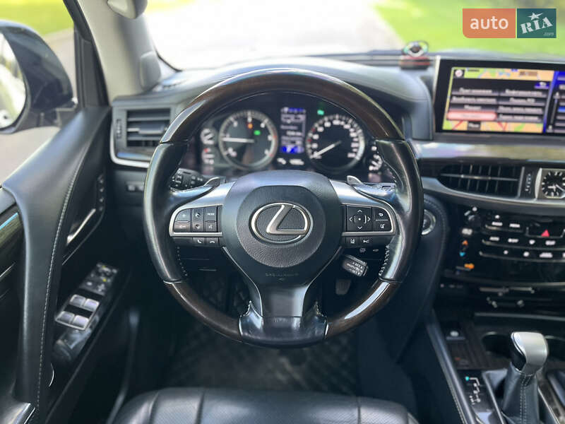 Позашляховик / Кросовер Lexus LX 2017 в Києві