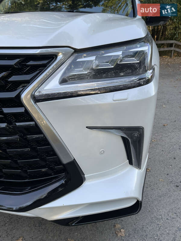 Внедорожник / Кроссовер Lexus LX 2011 в Черкассах