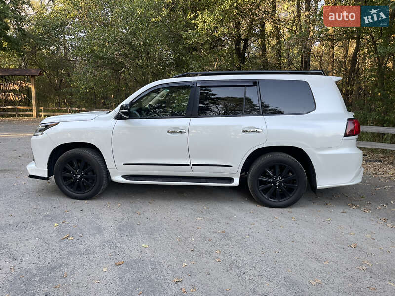Внедорожник / Кроссовер Lexus LX 2011 в Черкассах