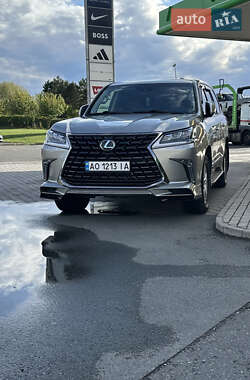 Внедорожник / Кроссовер Lexus LX 2016 в 