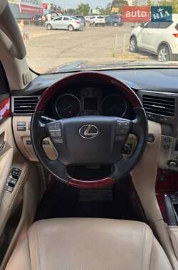 Внедорожник / Кроссовер Lexus LX 2008 в 
