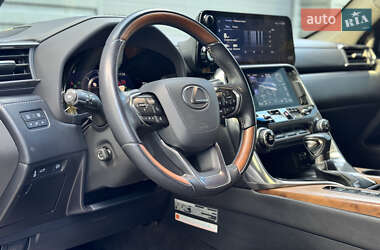 Внедорожник / Кроссовер Lexus LX 2022 в 